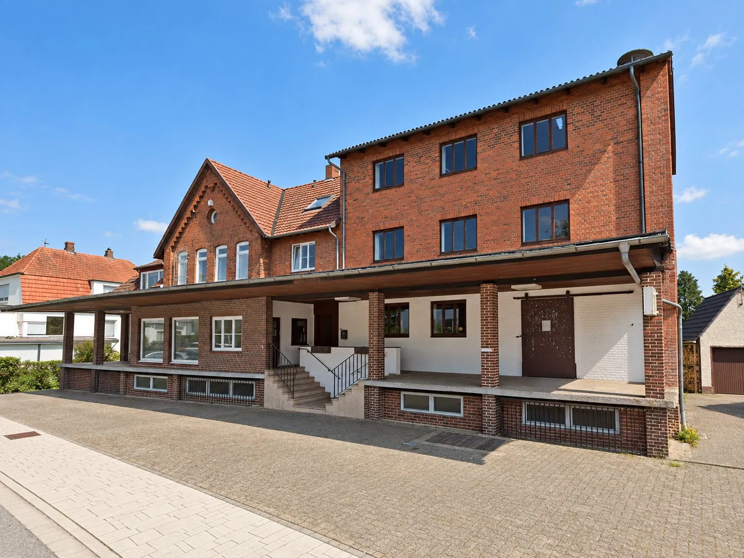 Gebäude an der Lindenstraße vor dem Rückbau